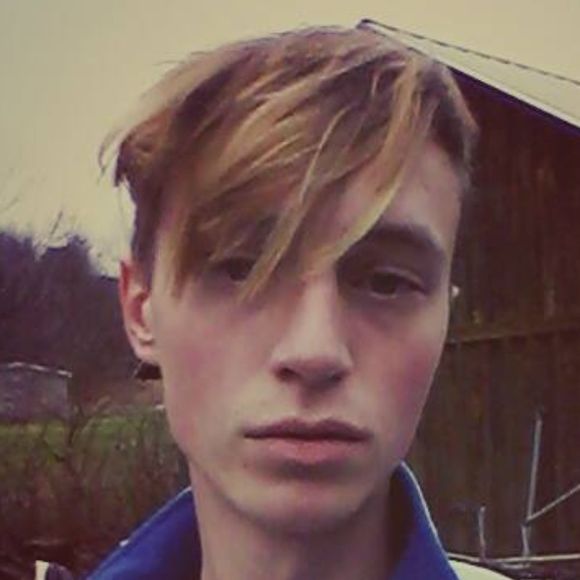 Meet your Posher, Zane - Picture 1 of 1